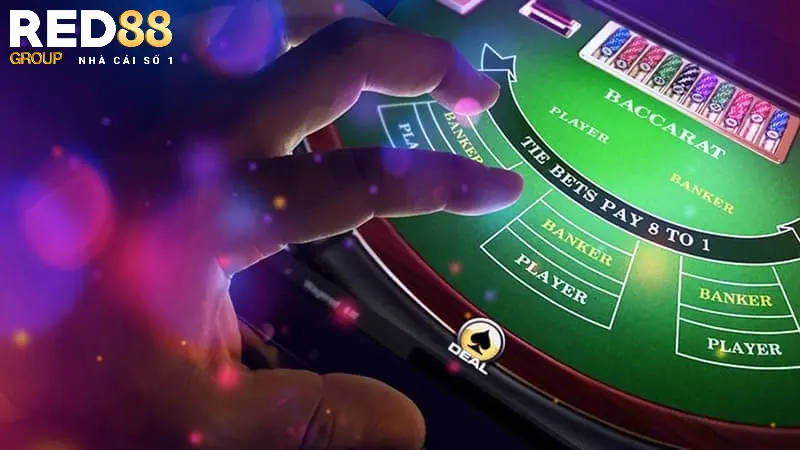 Cách tính điểm và đặt cược khi chơi Baccarat Red88